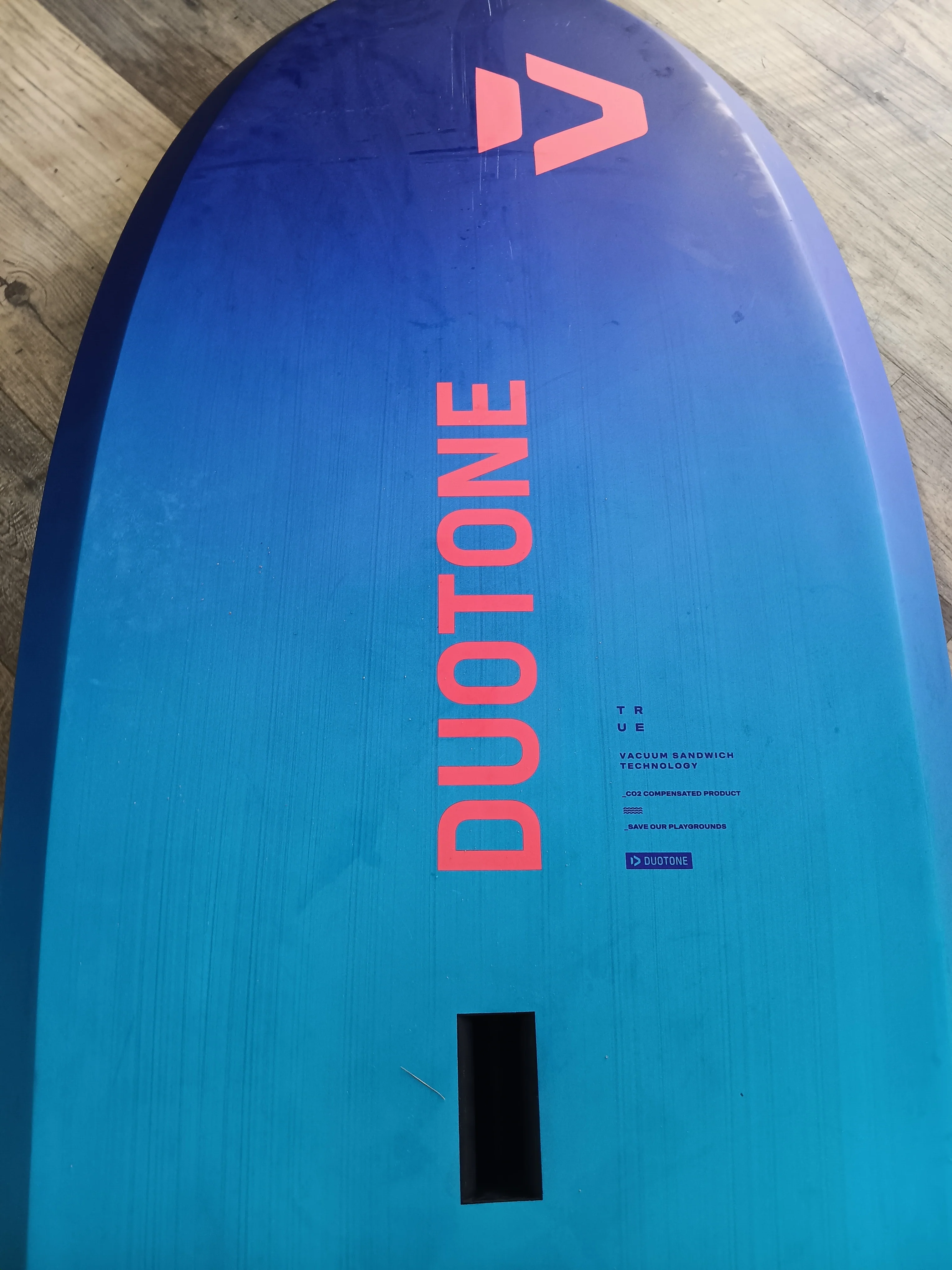2024 Duotone Sky Free 5'3" 105L DEMO - Image 7